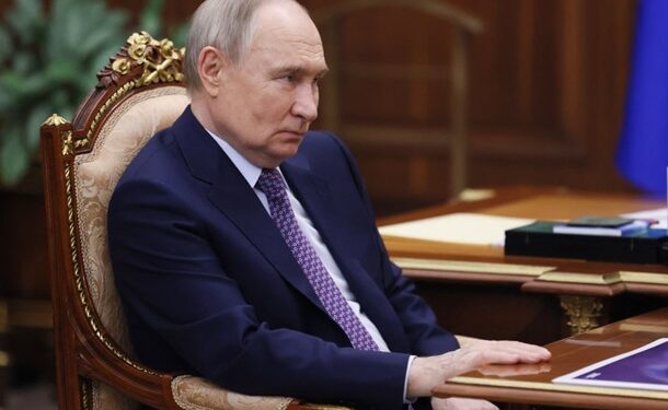 Путіна попередили про катастрофічний обвал цін на нафту – ЗМІ