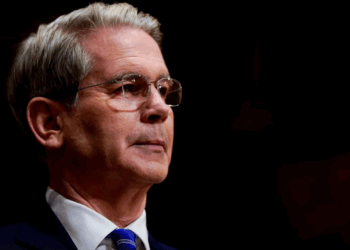 Глава мінфіну США назвав Путіна злочинцем