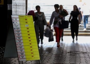 Курси долара і євро впали в обмінних пунктах