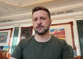Зеленський про переговори: Очікую, хто буде від РФ
