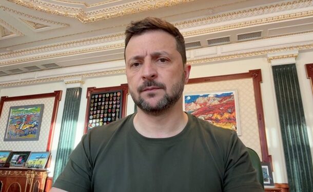 Зеленський про переговори: Очікую, хто буде від РФ