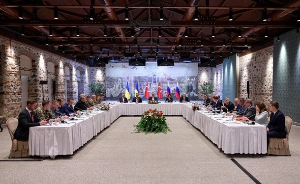 Україна і Росія розпочали переговори у Стамбулі
