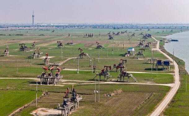 Ціни на нафту знижуються на новинах зі США і Китаю