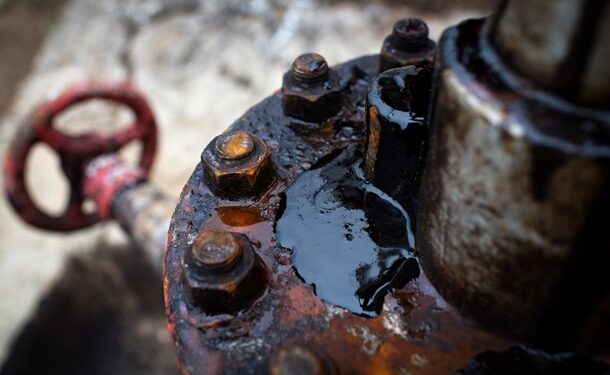 Нафтові доходи Росії впали до дворічного мінімуму