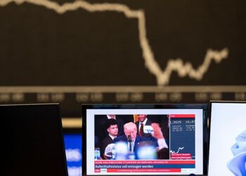 Митні погрози Трампа обвалили європейські біржі