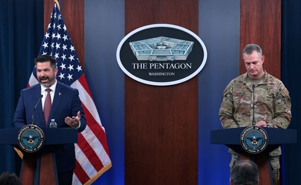 США пояснили, чому призупинили поставки зброї Україні