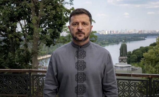 Зеленський привітав українців з Днем Державності