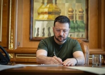 Зеленський запровадив три пакети санкцій