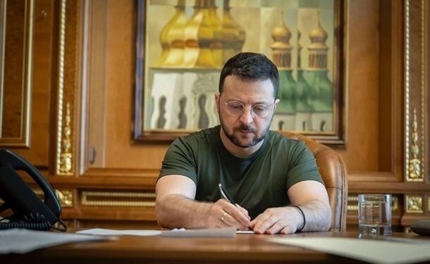 Зеленський запровадив три пакети санкцій