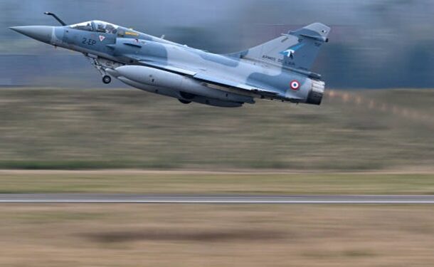 Греція не хоче передати Україні винищувачі Mirage