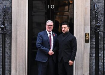 Зеленський прибув з візитом у Лондон